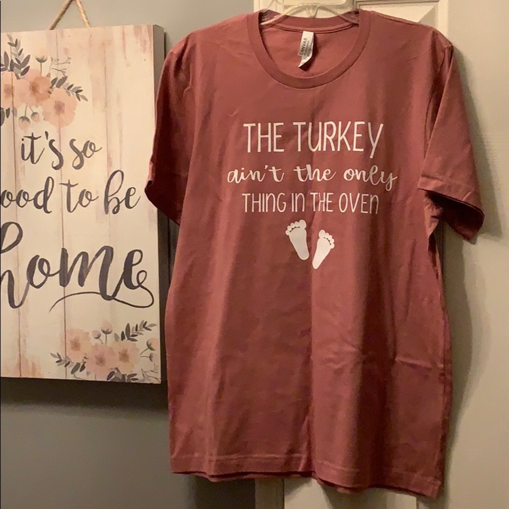 Women’s unisex T- shirt.  Turkey 🦃 in the oven 🍂